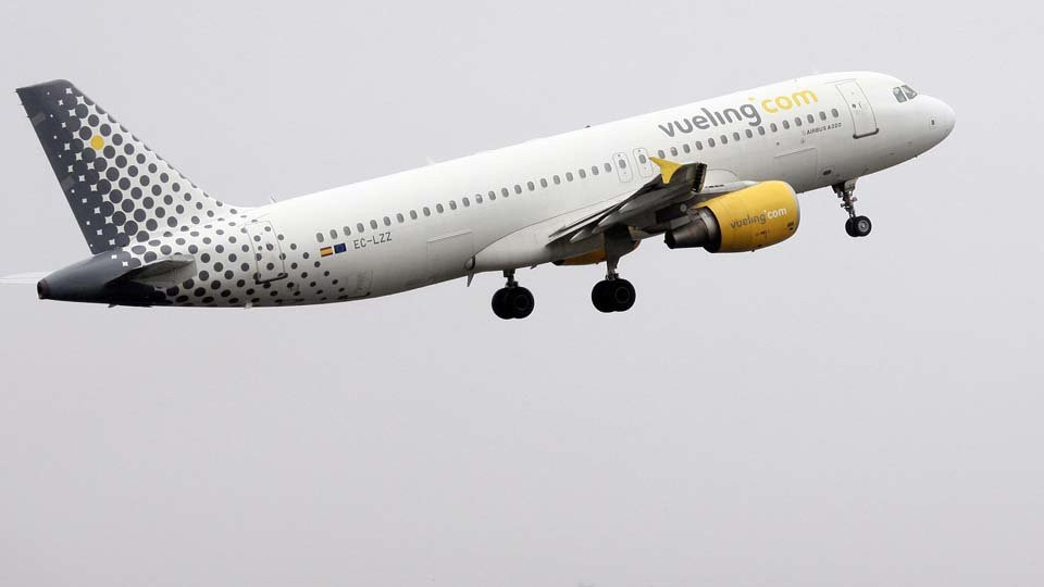 Vueling Ha Sido La Aerol Nea Low Cost M S Puntual En Los Aeropuertos