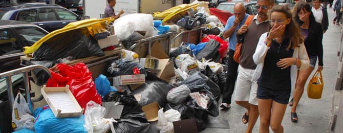 Cespa Calcula Que Se Acumulan En La Calle Toneladas De Basura Cada D A