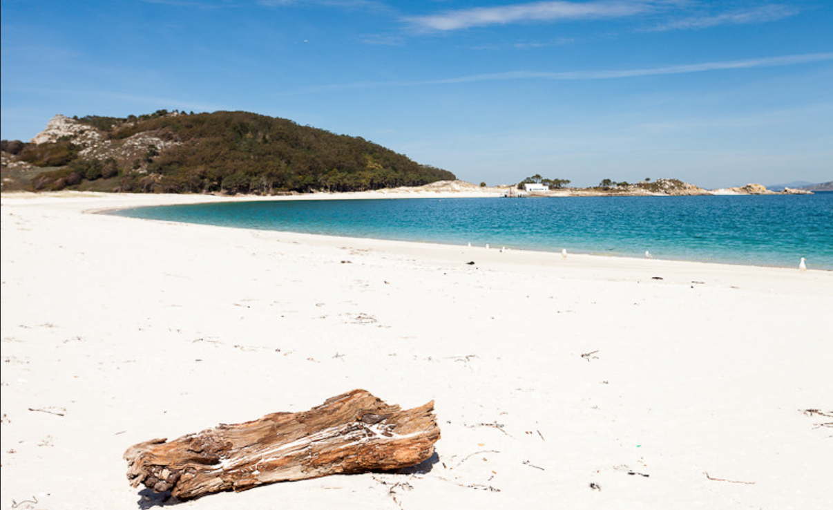 La playa de Rodas en las Islas Cíes finalista en un concurso de las