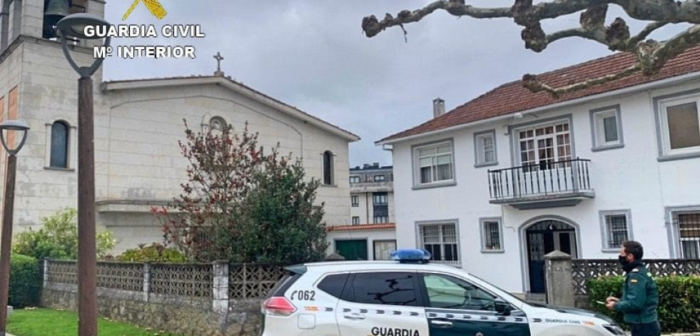 Investigado un vecino de Carral por sustraer más de 2.400 euros en la Casa Rectoral de la localidad
