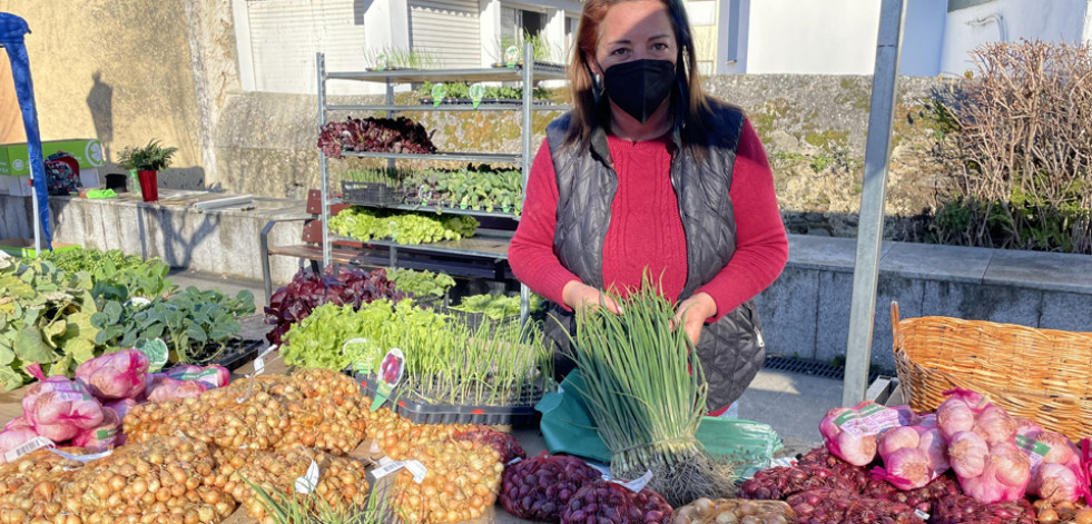 Florinda Duarte, la concejala carralesa que recorre las ferias y mercados de la provincia