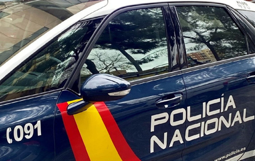 Una mujer fallece en plena calle en Zaragoza y un hombre es detenido