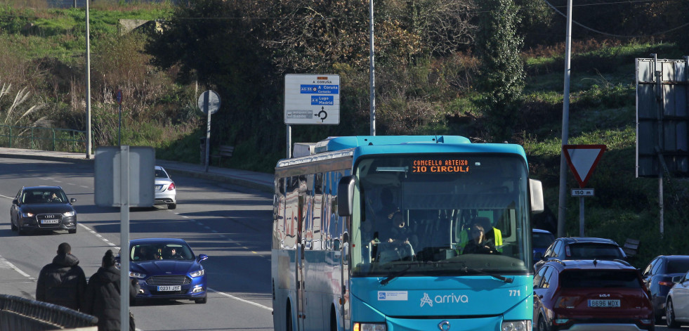 Los buses municipales de Arteixo aumentan sus usuarios en un 32%