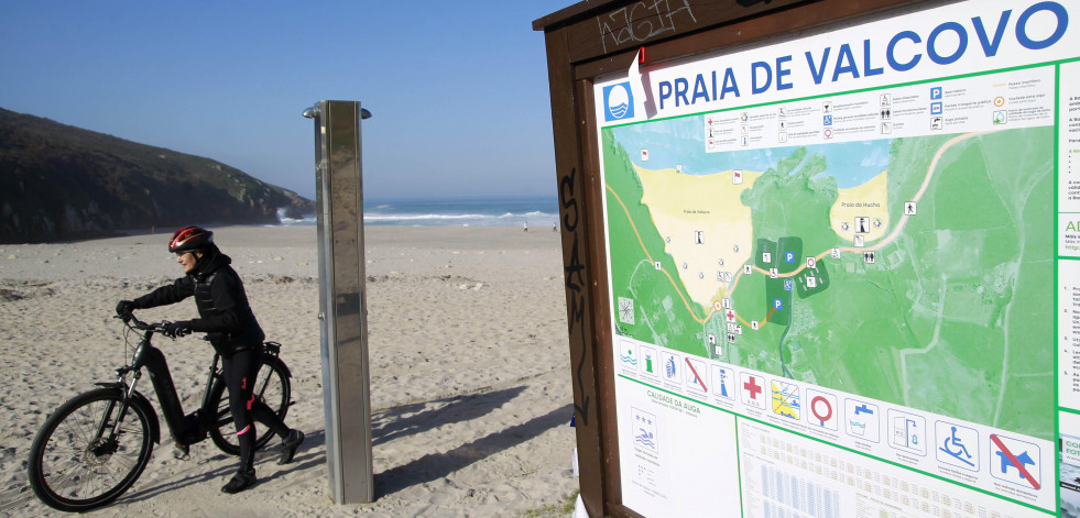 Arteixo saca a licitación por 350.000 euros la limpieza de las playas del municipio