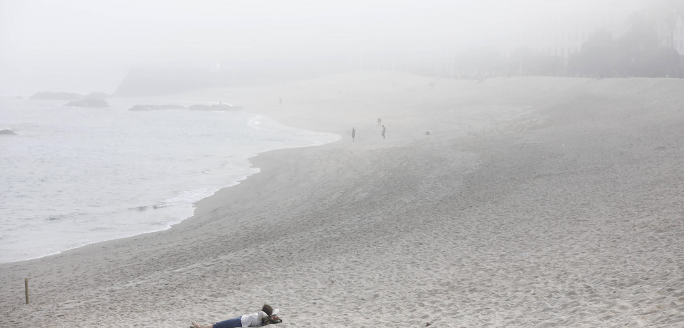 La niebla se traga A Coruña