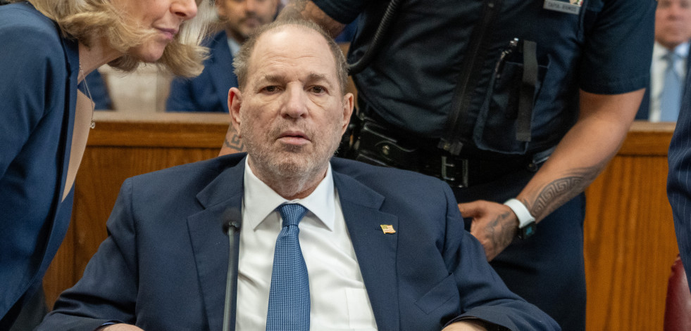 La defensa de Weinstein pide que se quede en prisión por problemas de salud