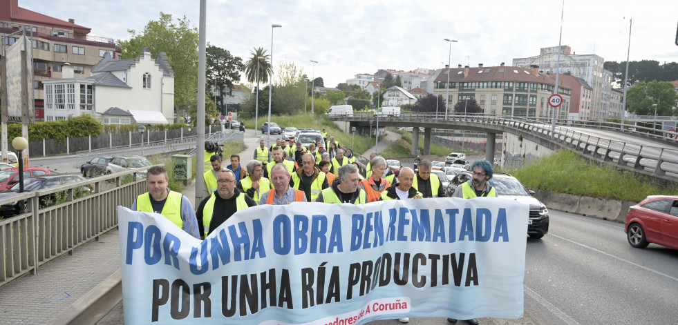 Retenciones en la entrada a A Coruña por la manifestación de los mariscadores