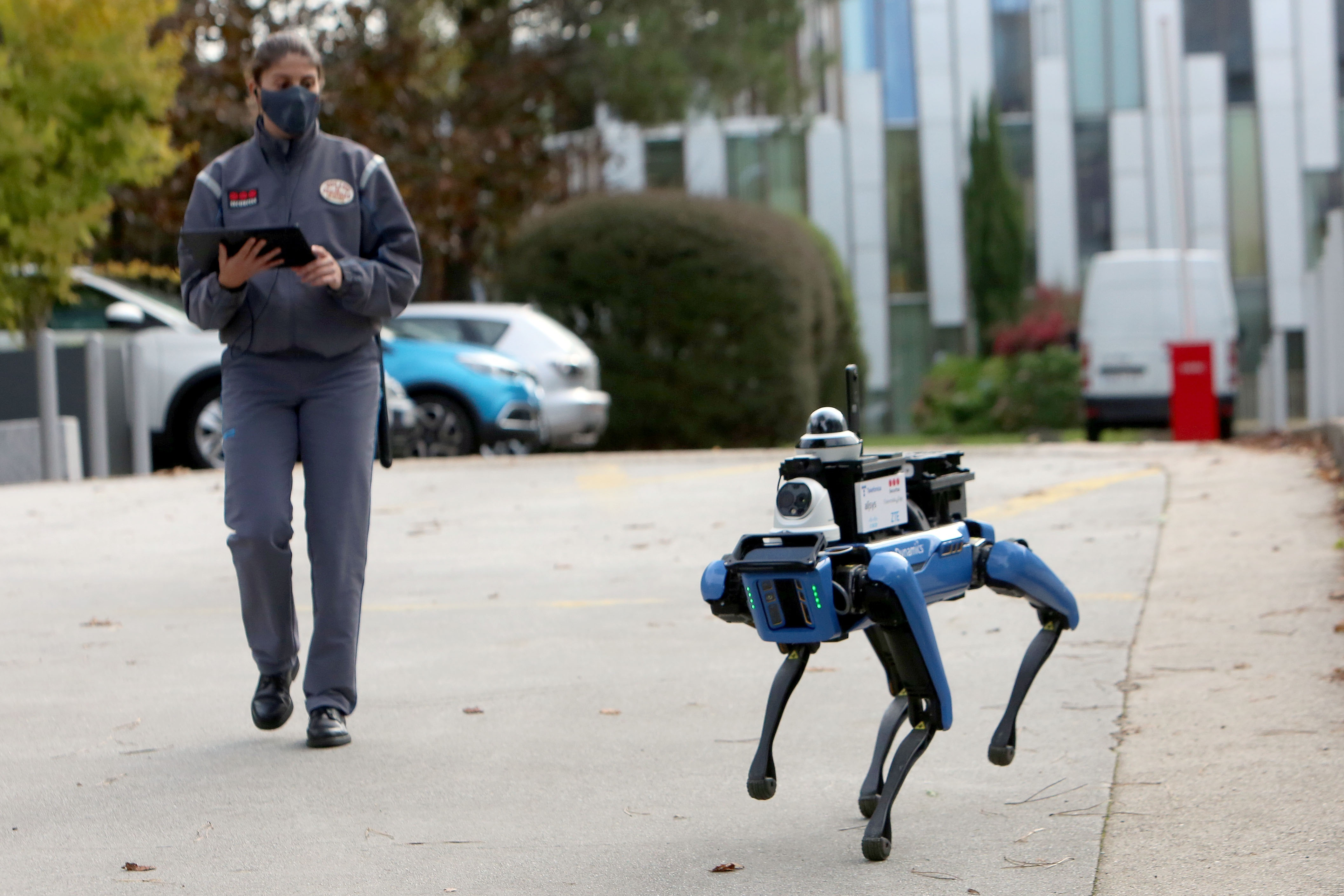 Perro robot de ultima generación a control remoto