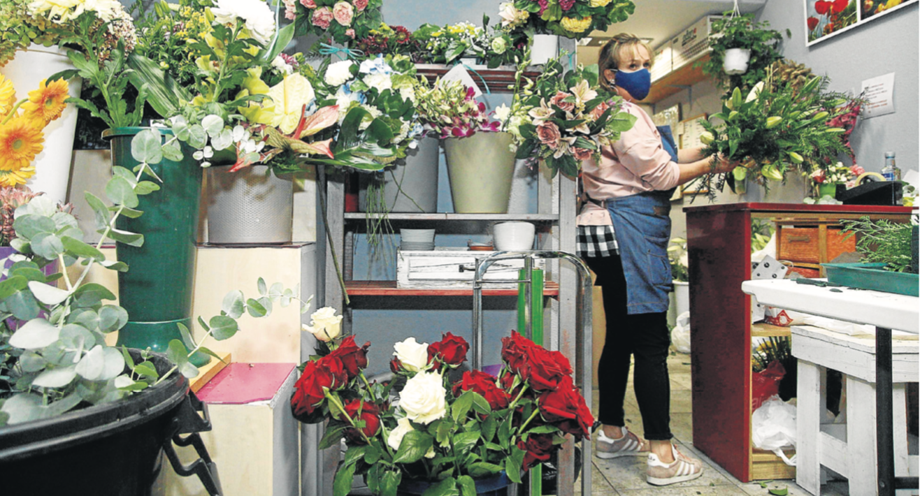 Crisantemos, lirios o claveles: las flores más demandadas para ofrendar a  los fallecidos