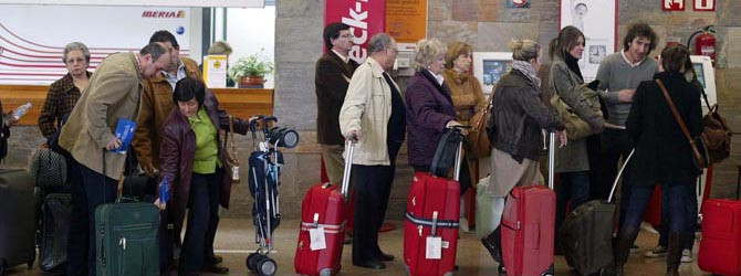 El 97 por ciento de los pasajeros que usan Alvedro está en manos de Iberia