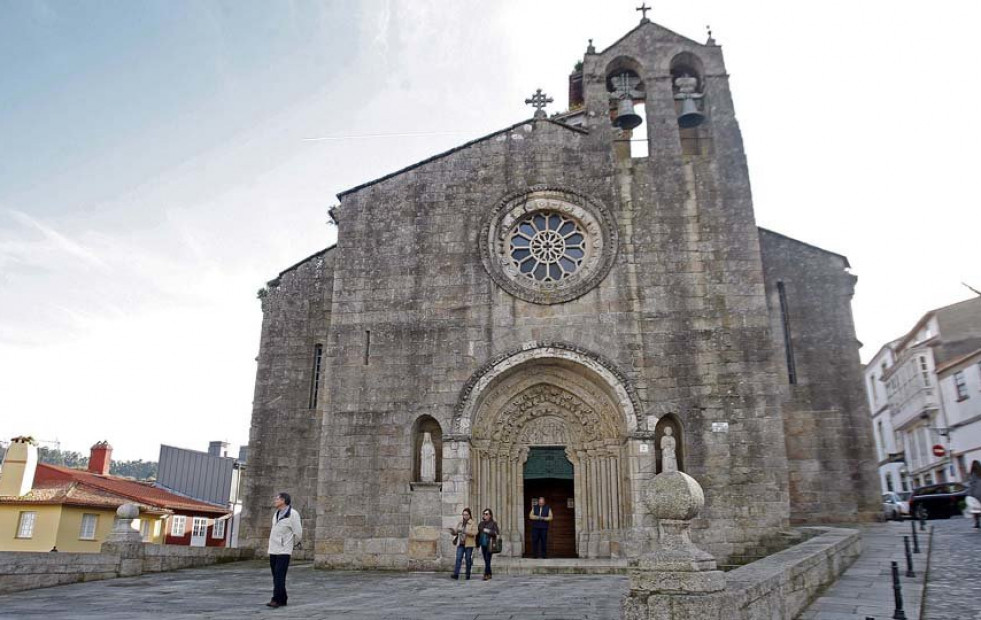 Los enigmas de O Azougue: una iglesia con pinturas y pintadas en el casco antiguo de Betanzos