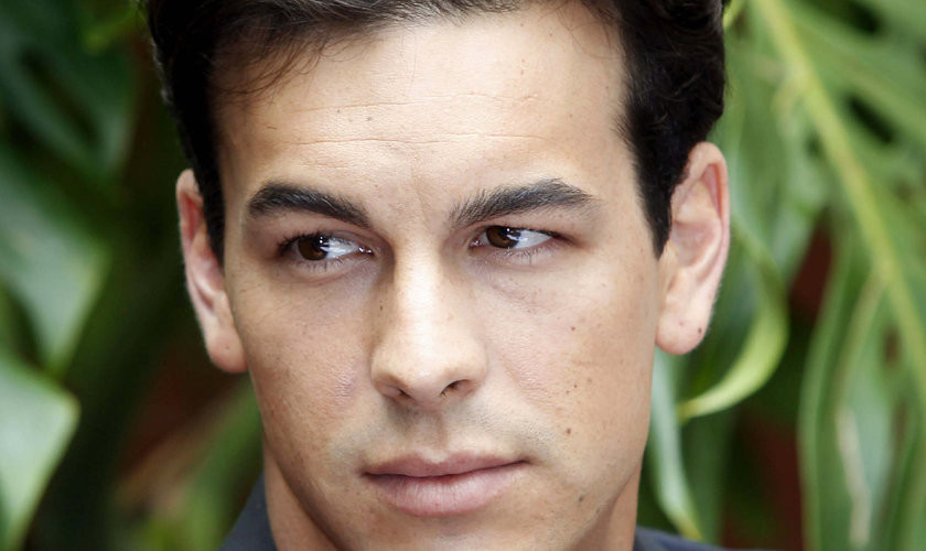 El actor Mario Casas asegura que “se tiende a olvidar la historia”