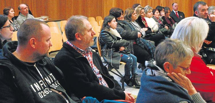 El jurado popular del crimen de Narón deja para hoy el veredicto sobre la autoría