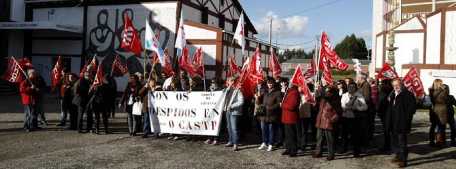 SADA-La primera concentración en O Castro moviliza a un centenar de personas