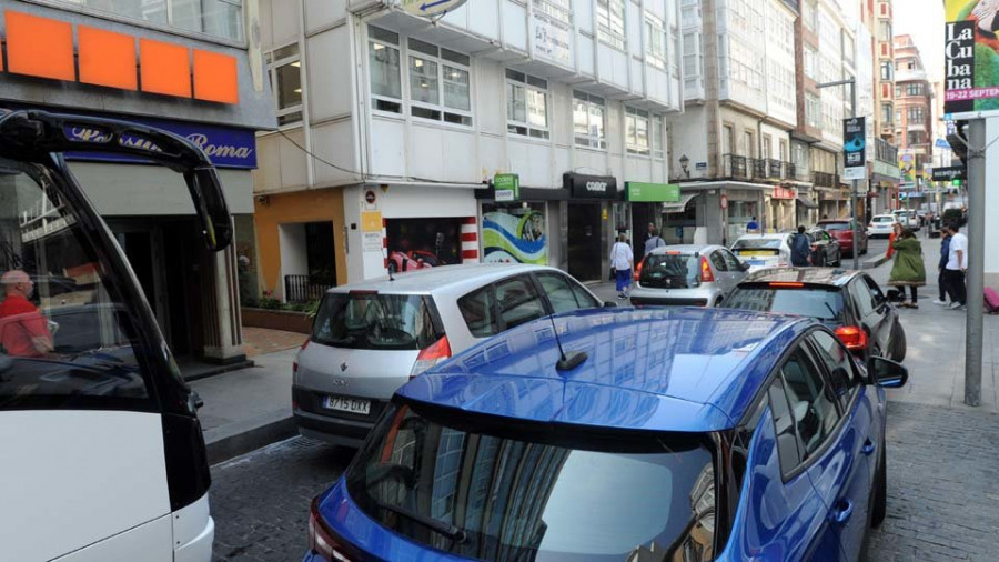 El corte por la Semana de la Movilidad provoca un atasco en el centro de la ciudad