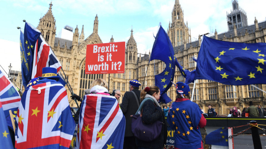 El Parlamento rechaza celebrar un segundo referéndum del "brexit"