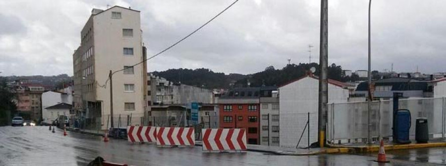 SADA-Un carril de República Argentina sigue cerrado tras arreglar el talud en enero