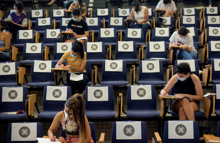 El Tribunal Superior de Cataluña prohíbe identificar a alumnos que hagan la selectividad en castellano