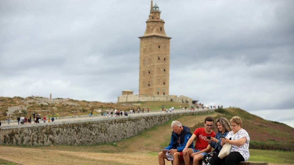 La afluencia de turistas a la Torre de Hércules en julio aumentó un 11% respecto a 2018