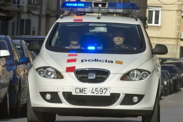 Investigan la muerte de un hombre hallado junto a un coche en Lloret de Mar