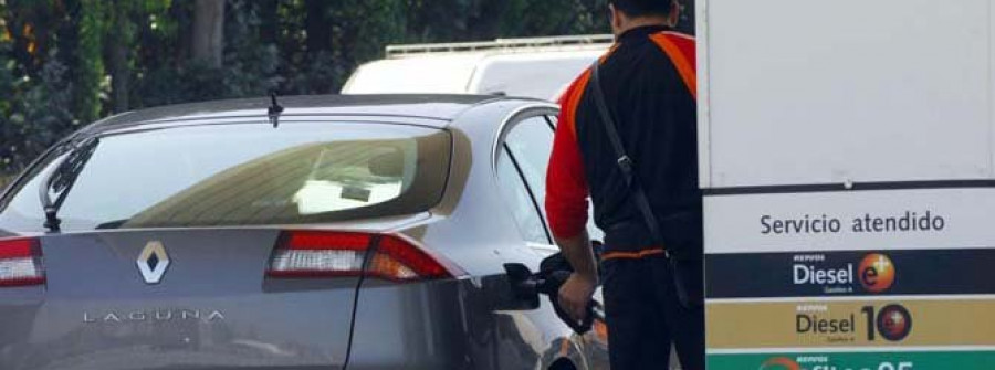 El precio de los carburantes mantiene su caída