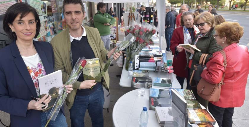 Reportaje | A Coruña se llena de literatura para festejar el Día del Libro