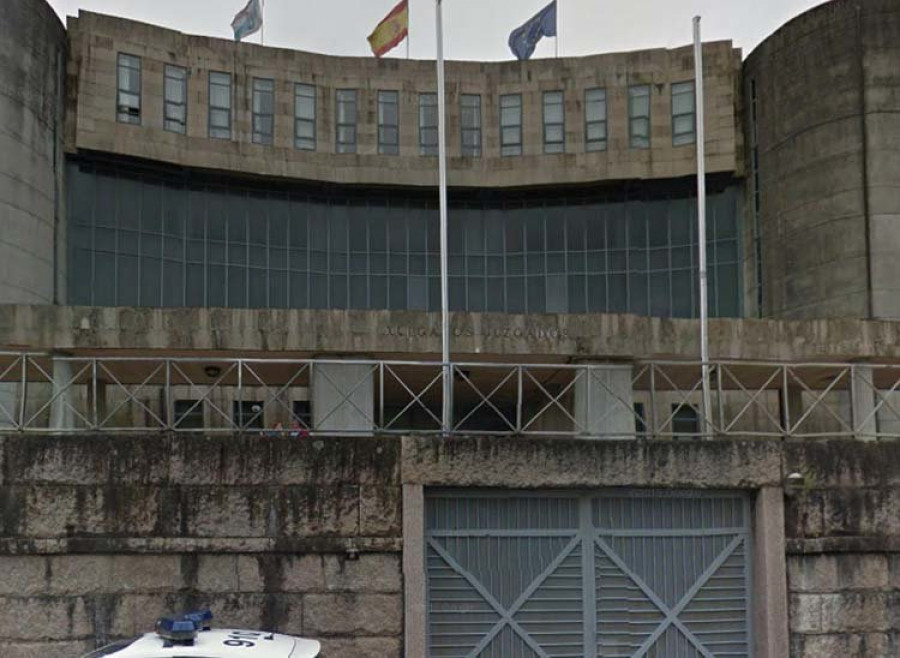 Audiencia de A Coruña rebaja las penas a cuatro acusados de delitos sexuales