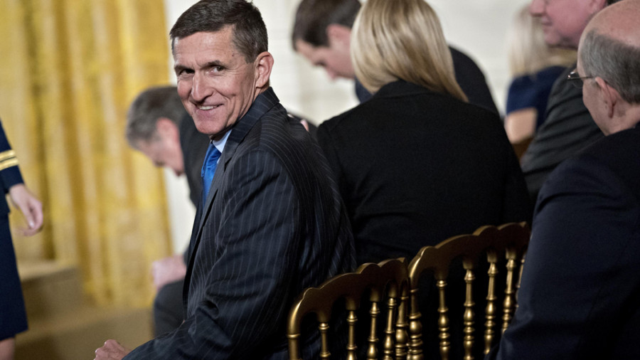 Un juez congela la orden de retirada de cargos contra Michael Flynn