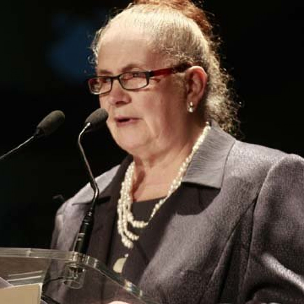 Las Medallas Emilia Pardo Bazán premian a la presidenta de la Asociación de Amas de Casa de A Coruña