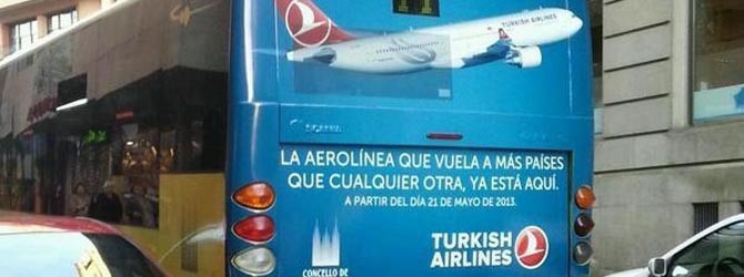 El Ayuntamiento de Santiago promociona el vuelo a Estambul que se iba a operar desde Alvedro