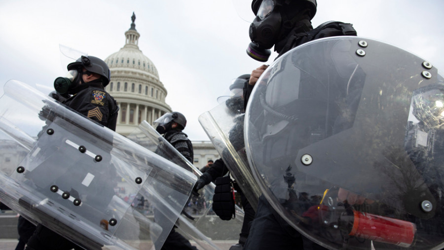 Famosos trumpistas financiaron el evento que acabó en la toma del Capitolio