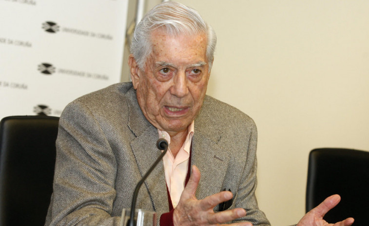 Mario Vargas Llosa recibe el alta tras vencer al covid