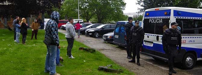 Tres detenidos en una redada contra  el furtivismo en un local de Caranza