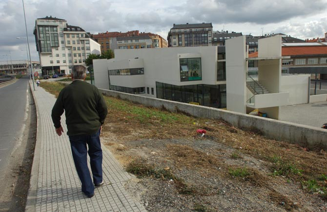 Una pantalla natural aislará el colegio de O Graxal de los ruidos de la N-VI