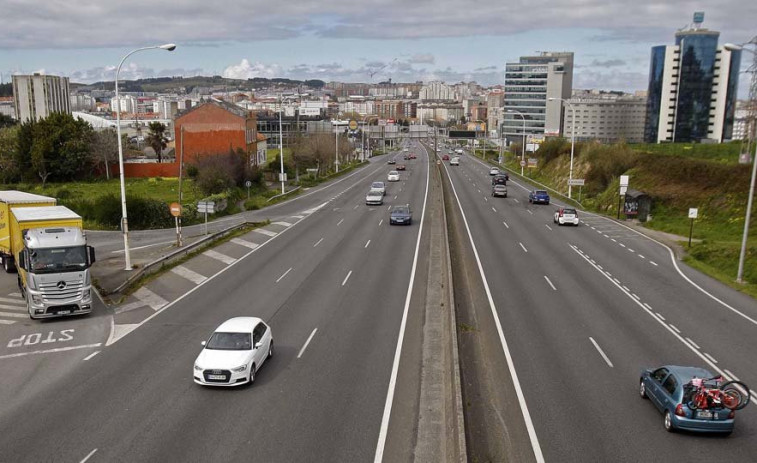 Aplazado el corte de tráfico en la AP-9 previsto por las obras de Alfonso Molina