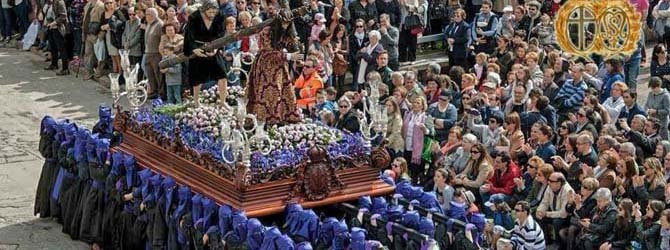 Treinta años de la incorporación de la mujer a la Semana Santa ferrolana