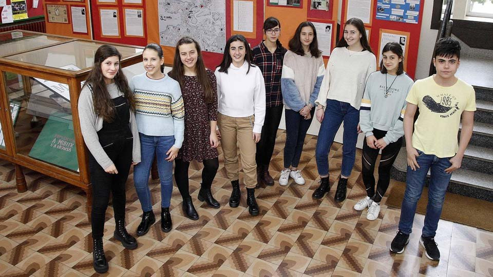 Alumnos del Salvador de Madariaga piden un “rueiro” femenino