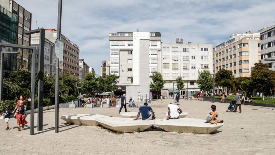 El Consistorio se compromete a la mejora de la plaza de As Conchiñas