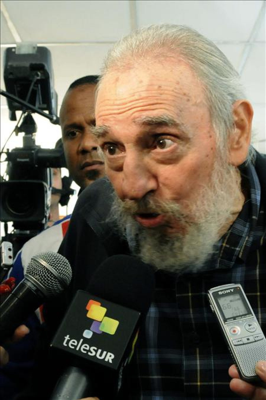 Fidel Castro dice que Chávez fue su mejor amigo en los años de política activa