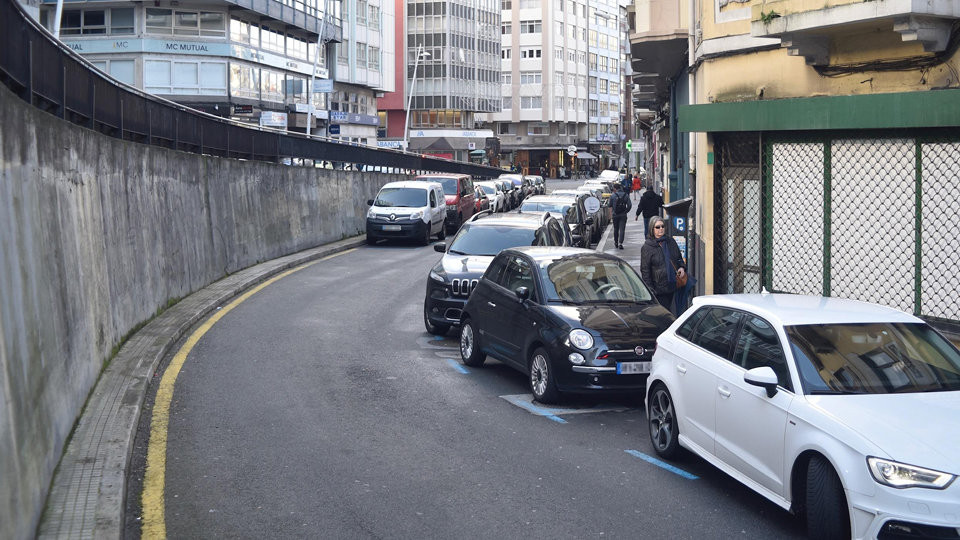 El Ayuntamiento estudiará la opción de peatonalizar el tramo de Juan Flórez entre Costa da Unión y Pardo Bazán