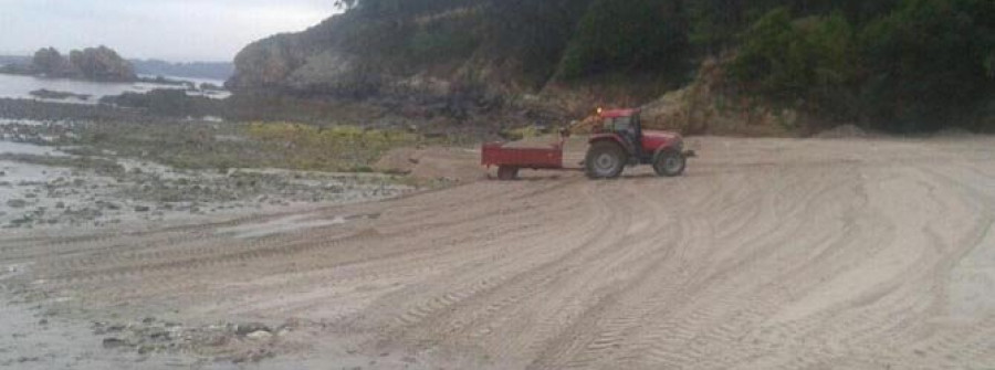 SADA-El PSOE exige un plan para adecentar las playas antes de la época de lluvias