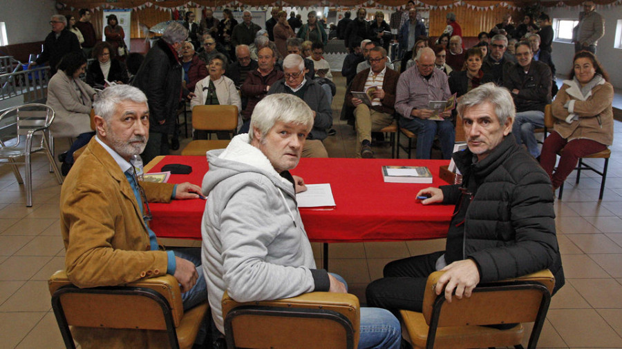 Guísamo rinde un sentido homenaje al que fue su párroco sesenta años