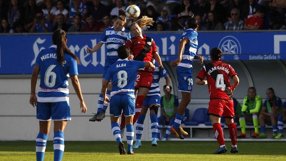 El Depor Abanca golea y duerme líder