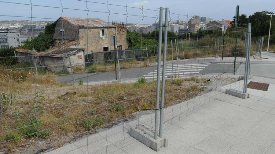 Los vecinos de Eirís de Abaixo denuncian el abandono de la zona y desatención municipal