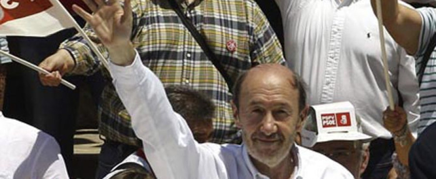 Rubalcaba afirma que el PSOE no apoyará una nueva reforma de las pensiones “sin los sindicatos”