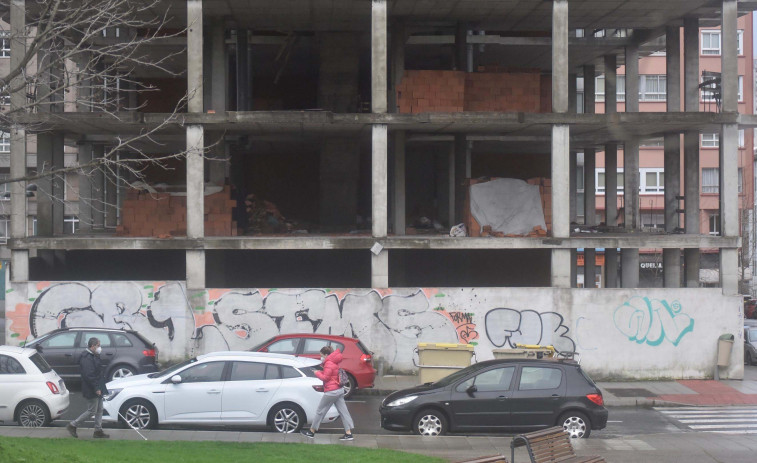 Jóvenes okupas se instalan en  un edificio abandonado en Vioño