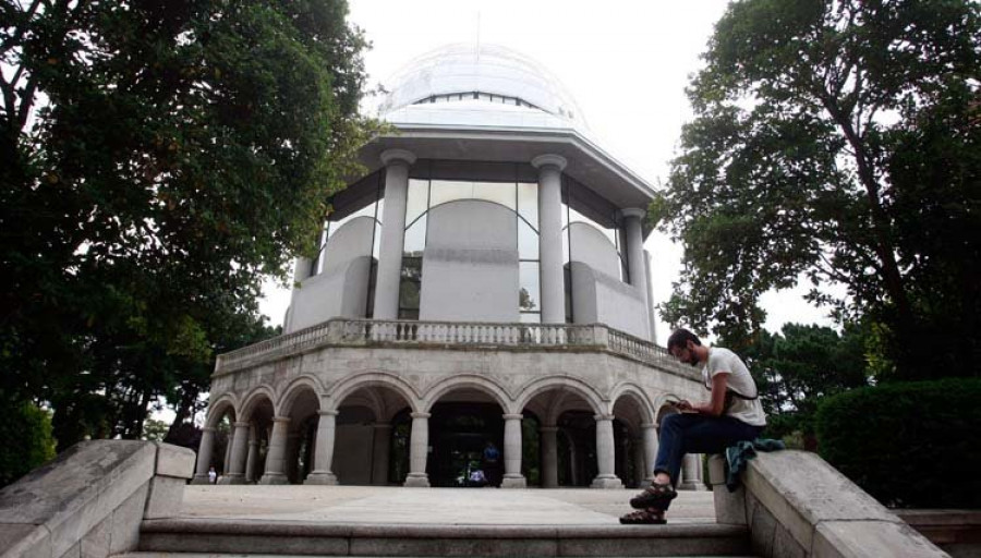 La Casa de las Ciencias instala en su cúpula una cámara para detectar estrellas fugaces