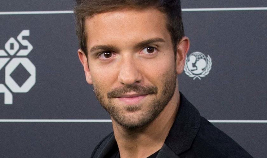 Pablo Alborán iguala a Shakira en galardones de Los40 Music Awards