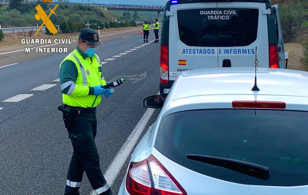 Un herido leve en un choque múltiple entre tres vehículos en Bergondo