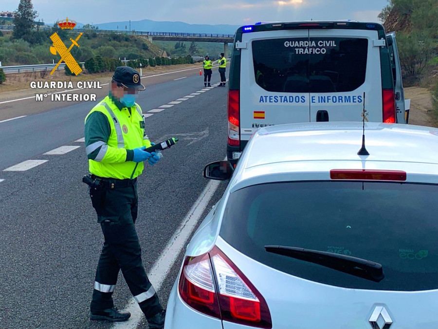 Un herido leve en un choque múltiple entre tres vehículos en Bergondo